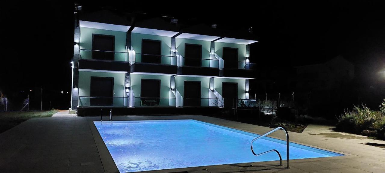 Paramithi Luxury Apartments Nikiti  Exterior foto